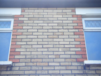 Horizontal cracks to mortar joints caused by cavity wall tie corrosion